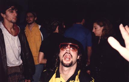 rave4.jpg (14828 bytes)