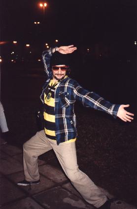 rave9.jpg (14735 bytes)